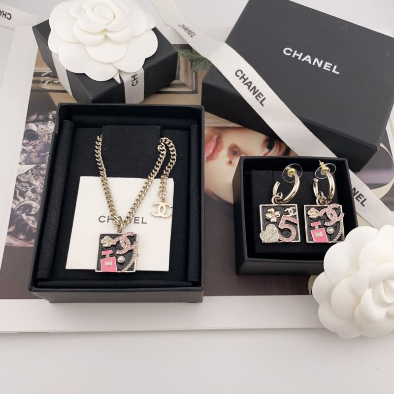 Chanel Necklaces